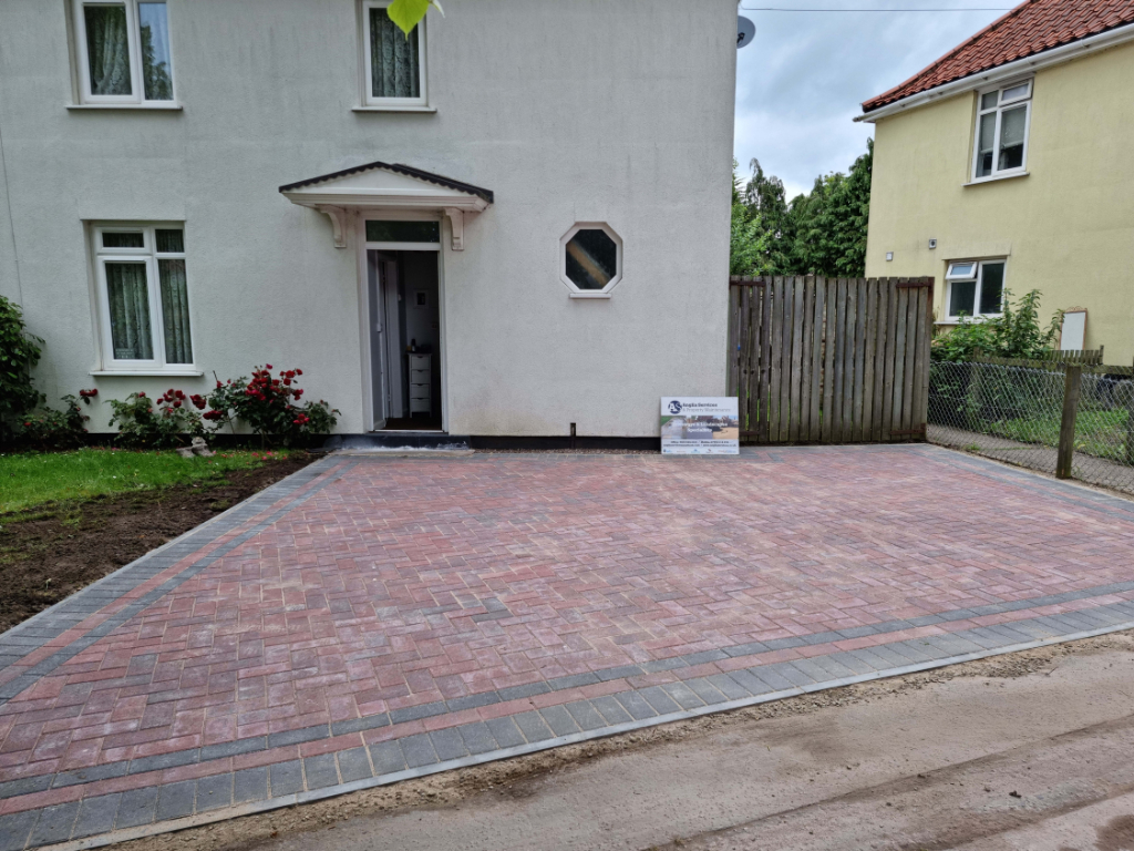 This is a newly installed block paved drive installed by Loddon Driveways