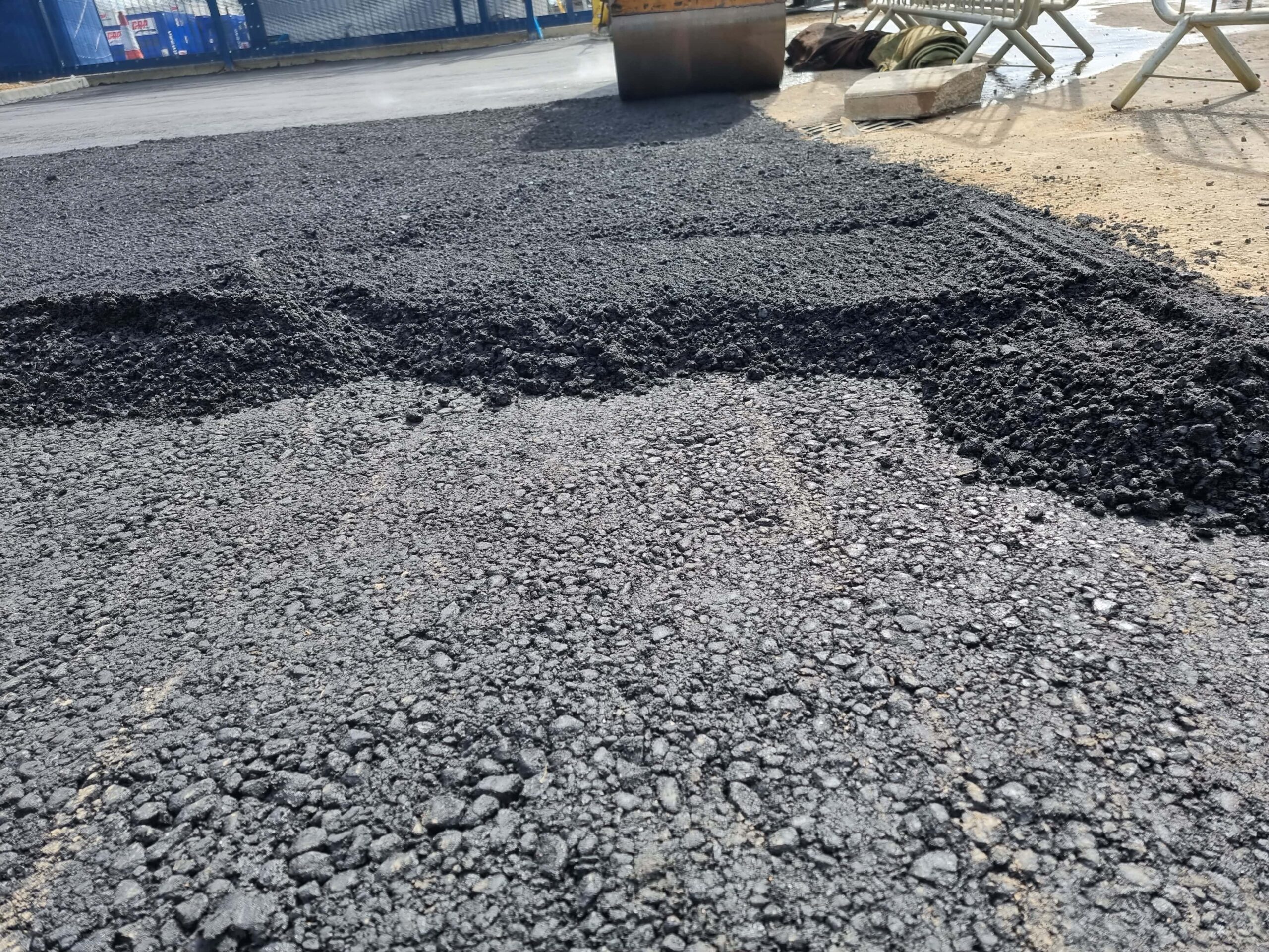 This is tarmac being laid by Loddon Driveways & Surfacing